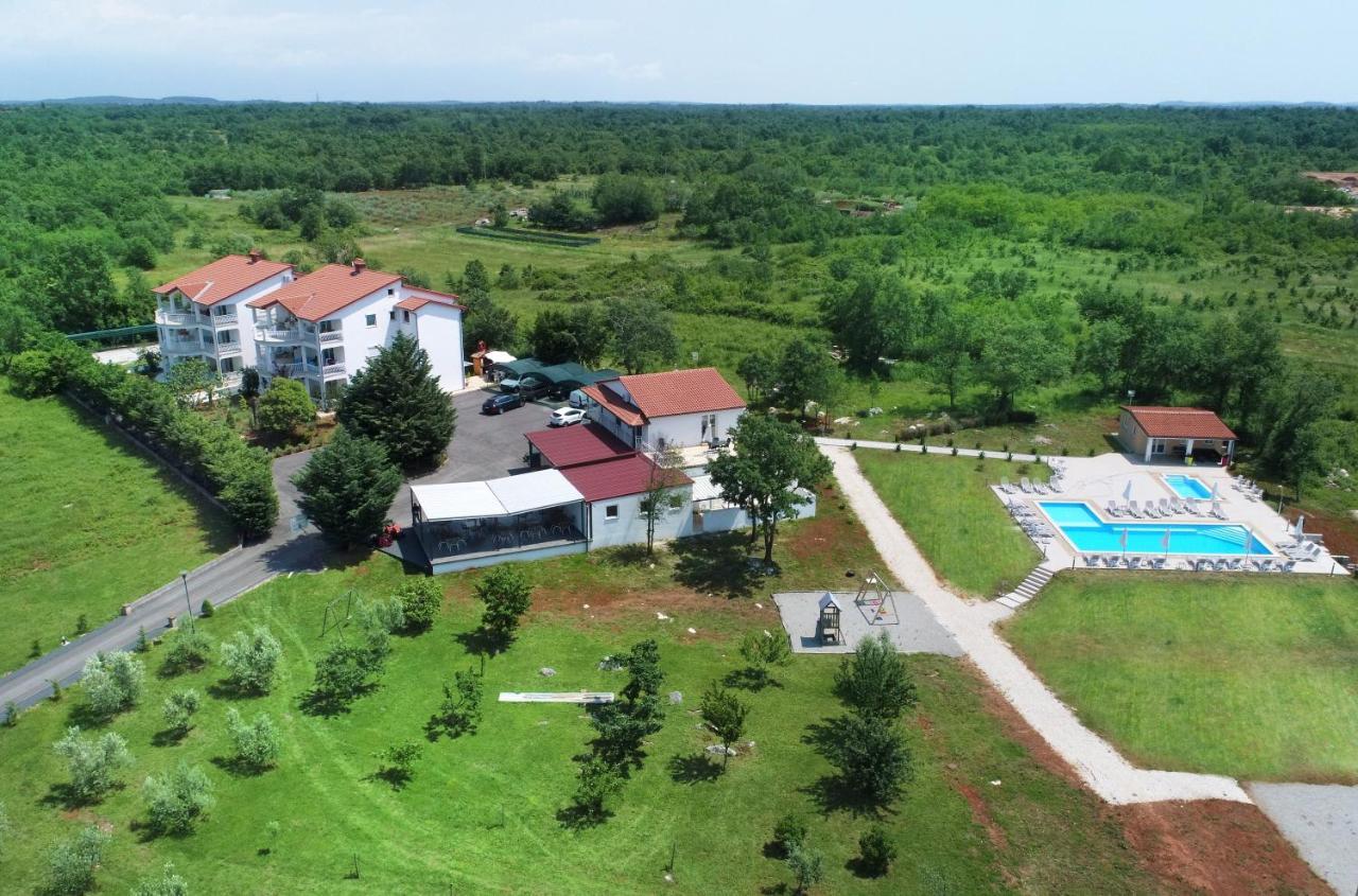 Wish Apartments Пореч Екстер'єр фото